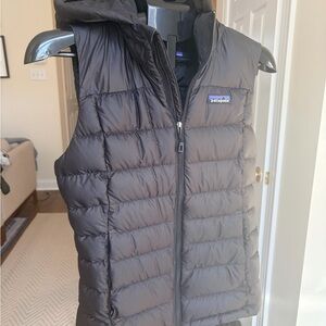 Patagonia Hi-Loft Down Hooded Vest xs